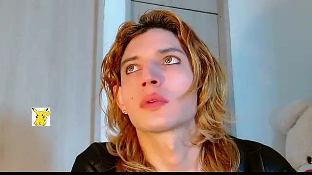 Snapshot of honey_skin chatting on March 4, 11:40 am honey skin online show from March 4, 11:40 am