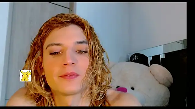 Snapshot of honey_skin chatting on March 14, 1:57 pm honey skin online show from March 14, 1:57 pm