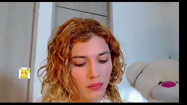 Snapshot of honey_skin chatting on March 19, 8:11 pm honey skin online show from March 19, 8:11 pm