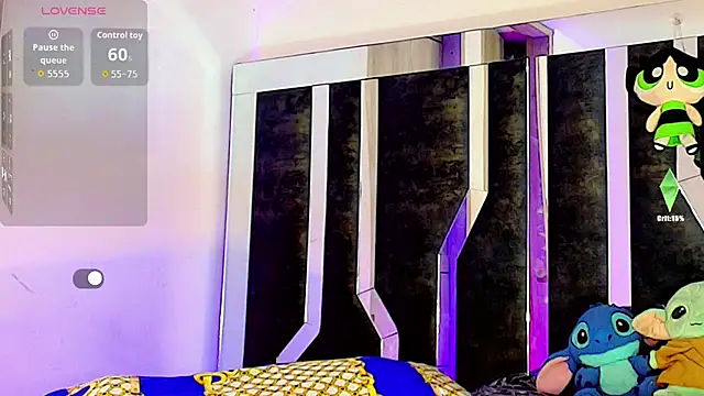 Snapshot of honey_skin chatting on September 20, 10:38 am honey skin online show from September 20, 10:38 am