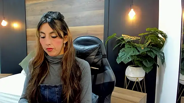 candy summer28 online show from January 10, 12:07 pm