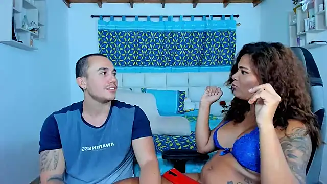 Snapshot of xxx_sweet_couple_ chatting on February 8, 7:04 am xxx sweet couple online show from February 8, 7:04 am