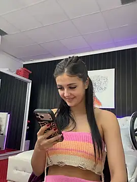 SophiaVilner online show from April 26, 5:43 pm