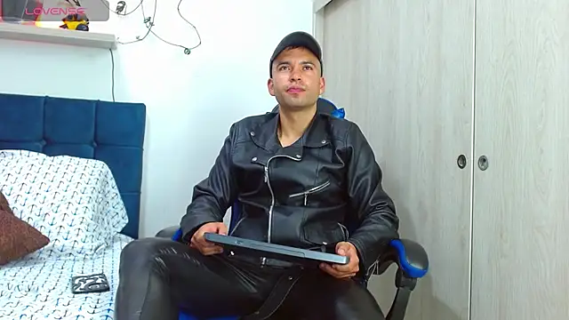 dorian h  online show from July 18, 2:32 pm