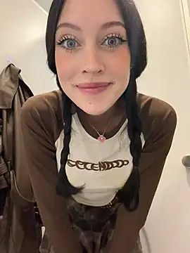 Melissa crazy online show from May 4, 4:36 pm