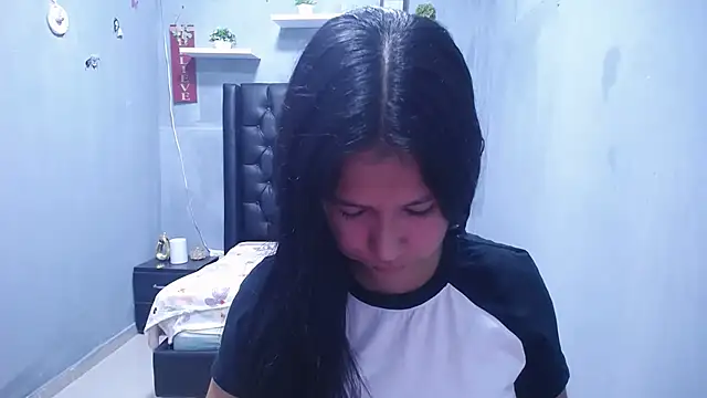 Letty Plugxo online show from March 10, 1:27 pm