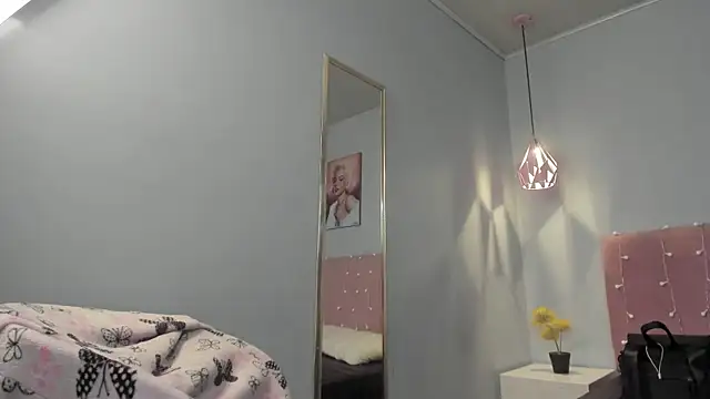 ScarletGV online show from August 1, 5:18 am