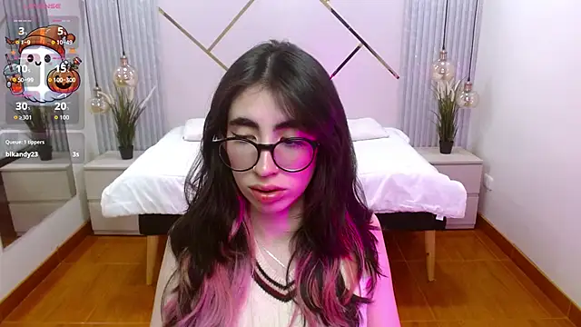 LenaRoses online show from November 5, 5:24 pm