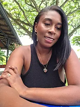 HanaThompson online show from June 11, 5:22 pm