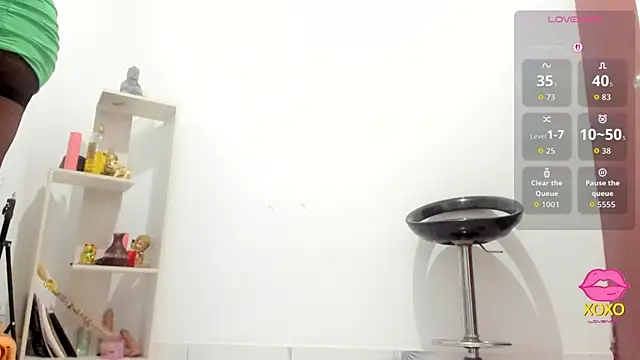 Snapshot of mrskatty chatting on July 28, 12:59 pm mrskatty online show from July 28, 12:59 pm