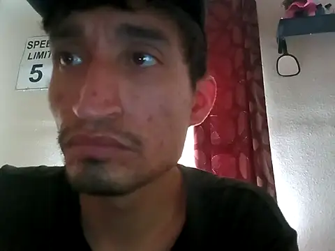 Snapshot of lRainbowBoy chatting on April 8, 6:41 pm lRainbowBoy online show from April 8, 6:41 pm