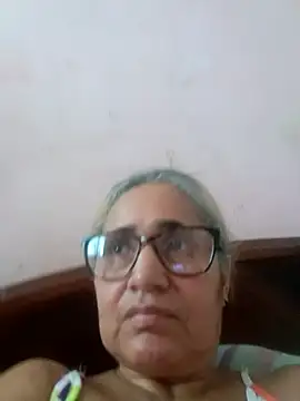  candi online show from November 6, 3:24 pm