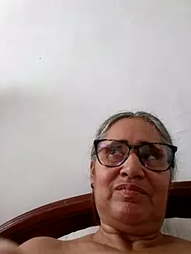  candi online show from March 28, 7:35 pm