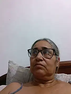  candi online show from June 9, 12:44 am