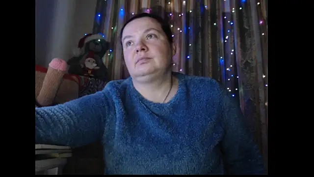 Snapshot of amorelara chatting on December 2, 7:14 am amorelara online show from December 2, 7:14 am