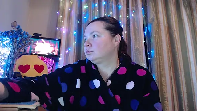 amorelara online show from February 12, 5:57 am