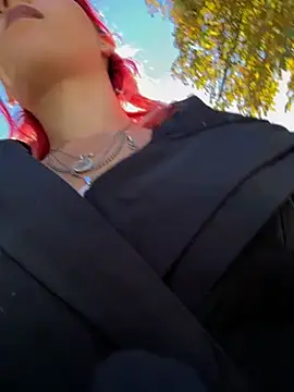 RiriRoseey online show from October 29, 7:54 am