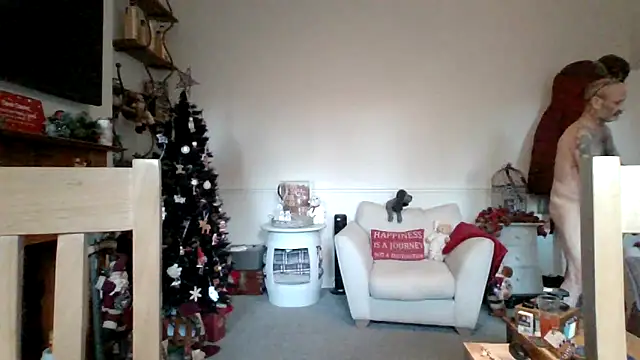 Shyboy817 online show from December 16, 12:43 pm