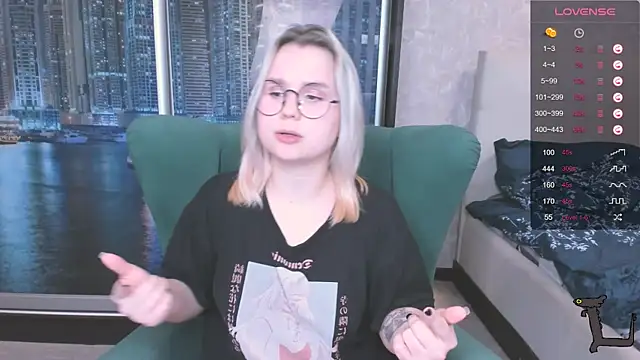 Snapshot of miray_kuriyama123 chatting on December 16, 5:59 am miray kuriyama123 online show from December 16, 5:59 am