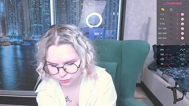 Snapshot of miray_kuriyama123 chatting on December 16, 4:05 pm miray kuriyama123 online show from December 16, 4:05 pm