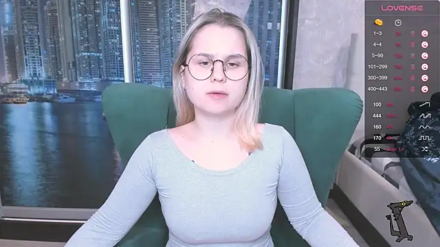 Snapshot of miray_kuriyama123 chatting on December 19, 11:39 am miray kuriyama123 online show from December 19, 11:39 am