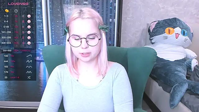 Snapshot of miray_kuriyama123 chatting on January 12, 1:11 am miray kuriyama123 online show from January 12, 1:11 am