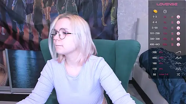 Snapshot of miray_kuriyama123 chatting on February 7, 10:52 pm miray kuriyama123 online show from February 7, 10:52 pm