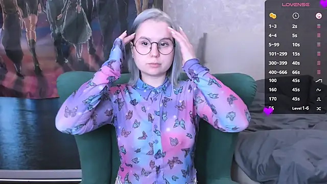 Snapshot of miray_kuriyama123 chatting on March 3, 7:39 pm miray kuriyama123 online show from March 3, 7:39 pm