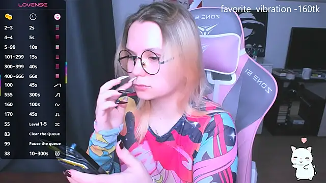 Snapshot of miray_kuriyama123 chatting on November 22, 8:08 pm miray kuriyama123 online show from November 22, 8:08 pm