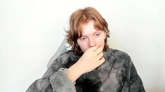 StellaDavis online show from February 6, 8:07 am