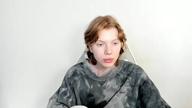 StellaDavis online show from February 9, 9:02 am