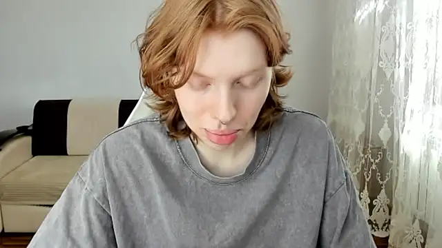 StellaDavis online show from May 5, 10:34 am