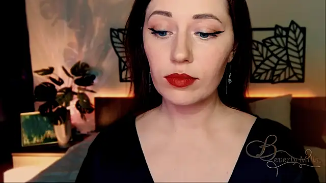 MissBeverlyMills online show from December 13, 5:54 pm