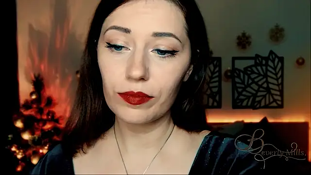 MissBeverlyMills online show from December 19, 9:38 pm