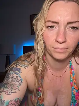 MaggieMayI89 online show from June 8, 1:28 am