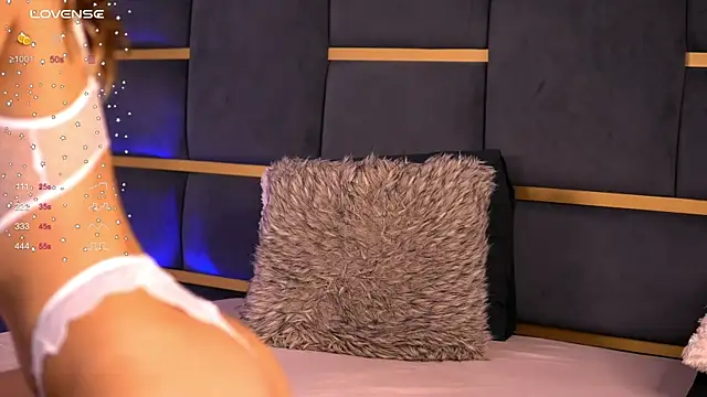 CynthiaWest online show from March 10, 7:10 am