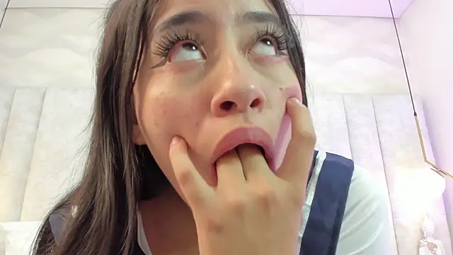 Snapshot of im_giselle_ chatting on March 17, 7:46 am im giselle online show from March 17, 7:46 am