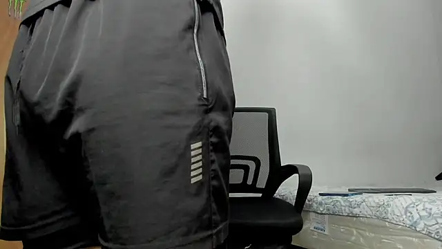 andrew rose  online show from March 6, 8:05 pm