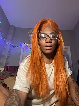 Snapshot of xDestineeXX chatting on February 12, 9:42 am xDestineeXX online show from February 12, 9:42 am