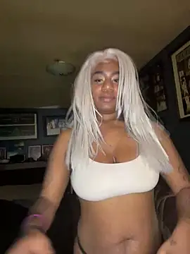 Snapshot of xDestineeXX chatting on March 14, 7:59 am xDestineeXX online show from March 14, 7:59 am