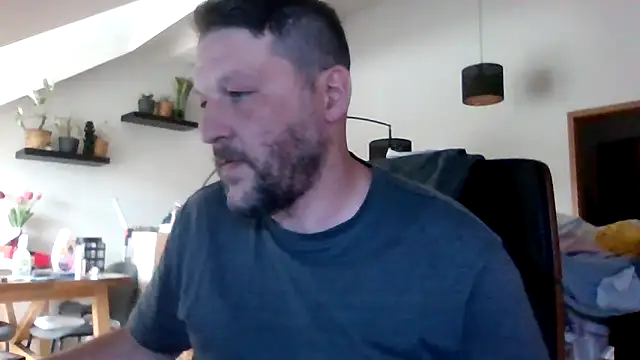 BennyLommy online show from June 12, 10:36 am