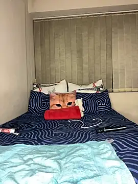 Kinkyy  online show from October 16, 9:05 pm