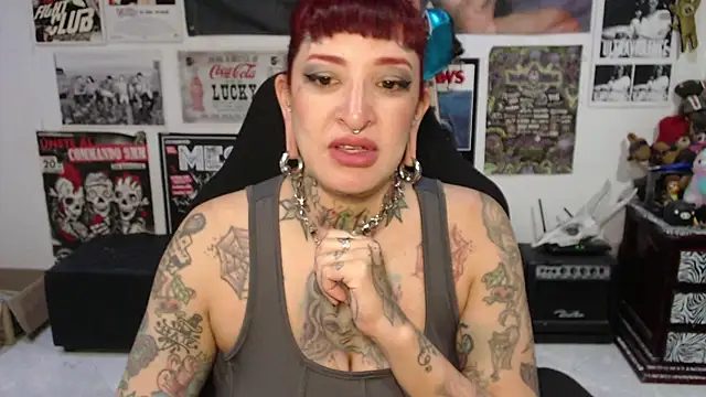 Snapshot of Rollyderolandia666 chatting on June 3, 10:26 pm Rollyderolandia666 online show from June 3, 10:26 pm