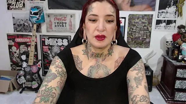 Snapshot of Rollyderolandia666 chatting on July 24, 10:30 pm Rollyderolandia666 online show from July 24, 10:30 pm