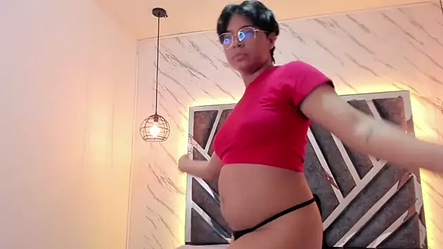 Emmapark  online show from February 13, 10:00 pm