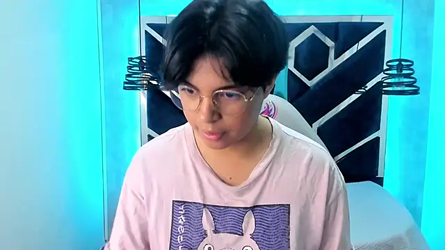 Emmapark  online show from February 23, 2:04 pm