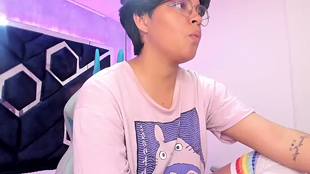 Emmapark  online show from February 23, 11:14 pm