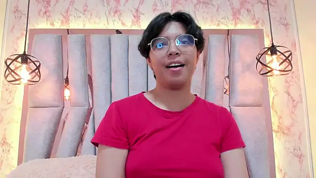 Emmapark  online show from March 2, 12:42 am