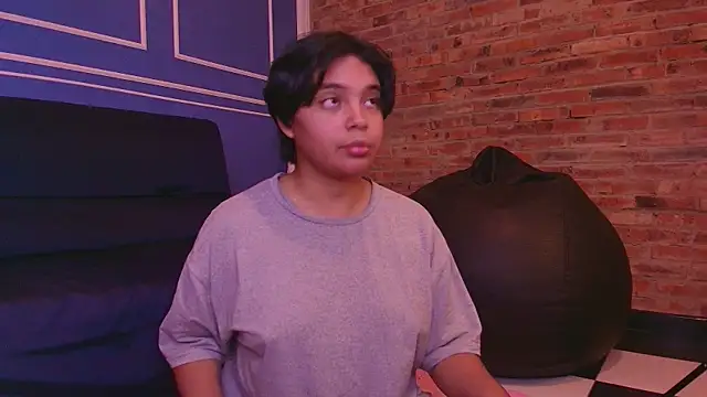 Emmapark  online show from November 3, 2:02 am