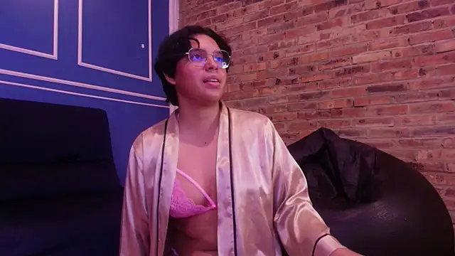 Emmapark  online show from November 15, 6:37 pm